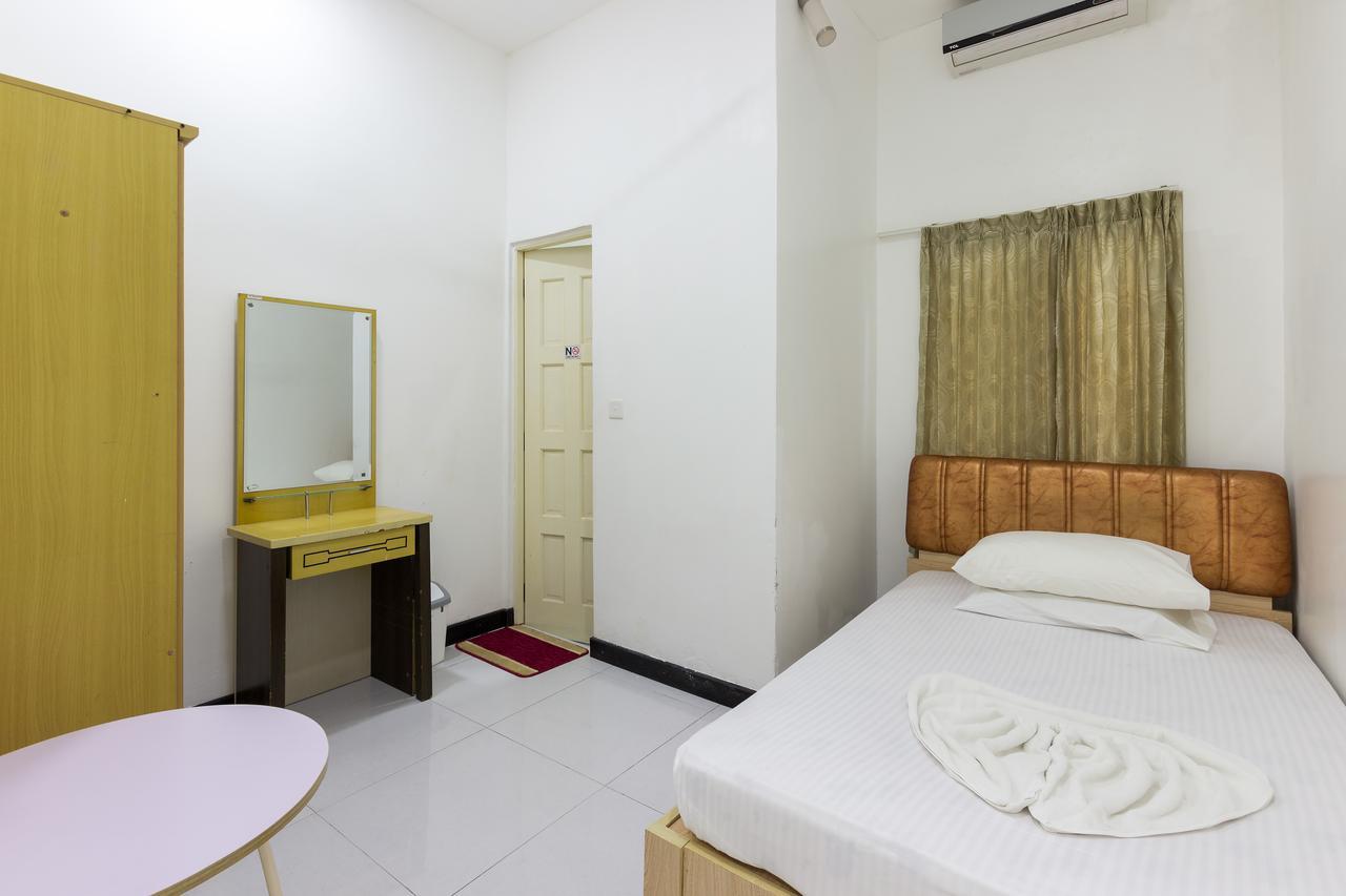 Surf Trip Maldives Hotel Thulusdhoo ภายนอก รูปภาพ