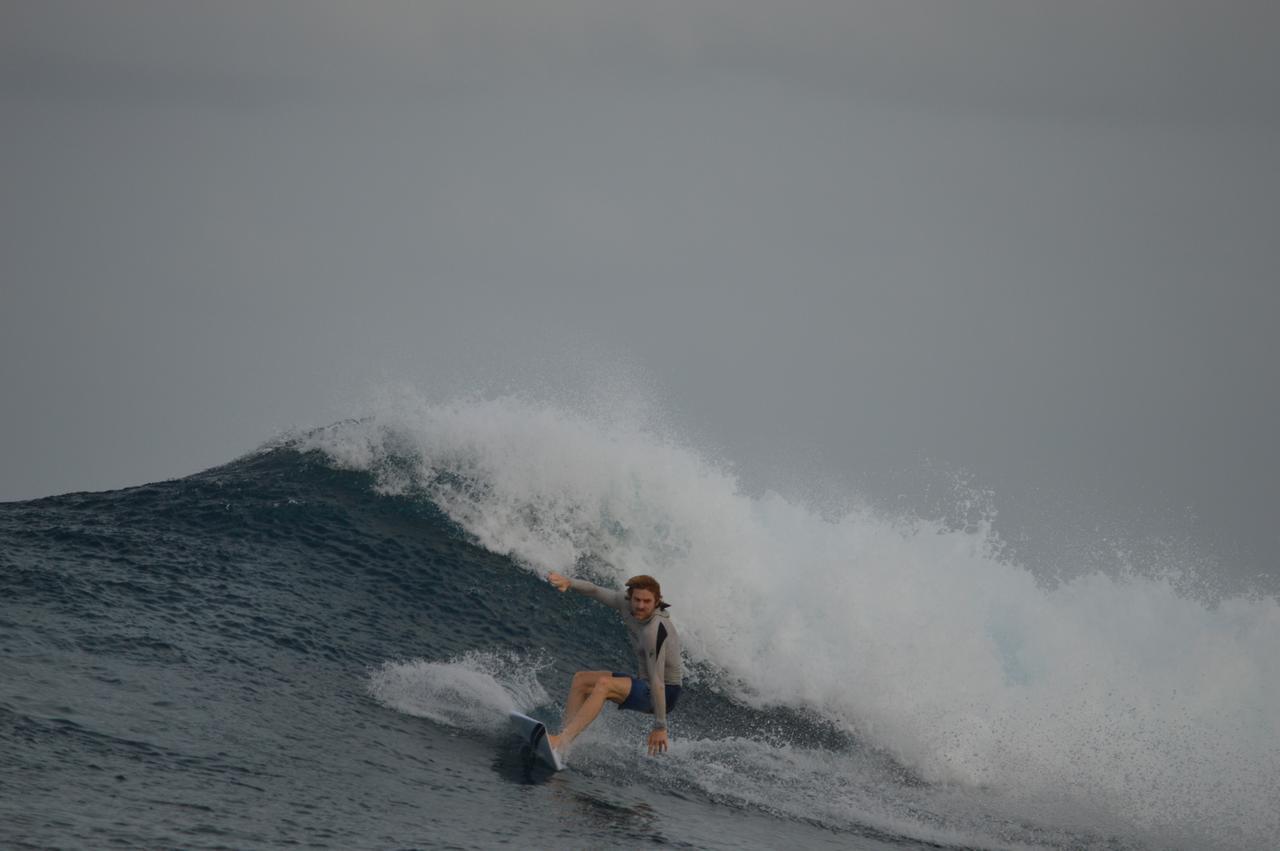 Surf Trip Maldives Hotel Thulusdhoo ภายนอก รูปภาพ