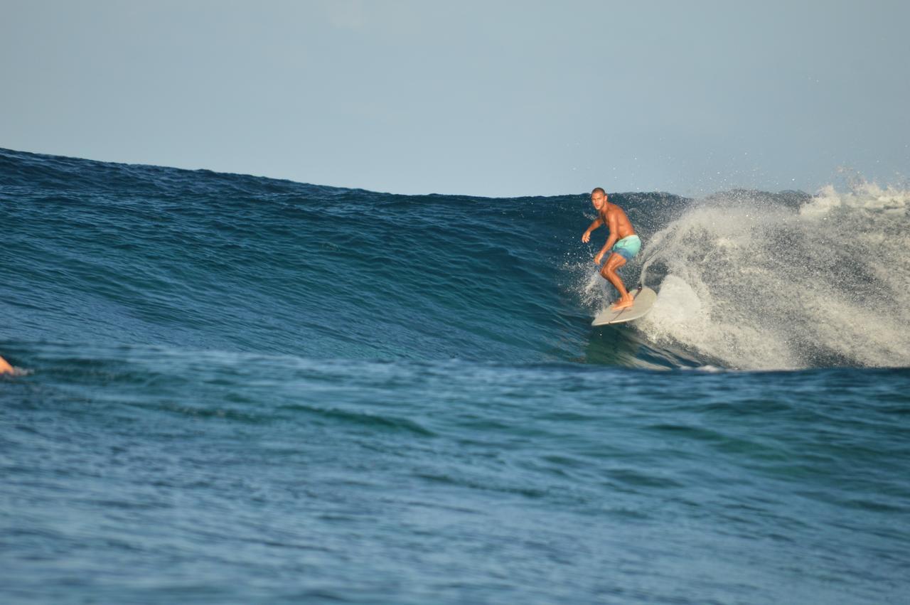 Surf Trip Maldives Hotel Thulusdhoo ภายนอก รูปภาพ