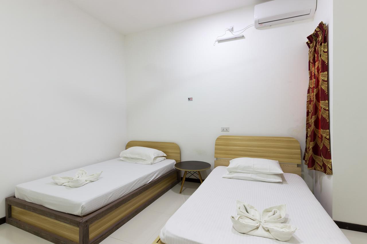Surf Trip Maldives Hotel Thulusdhoo ภายนอก รูปภาพ