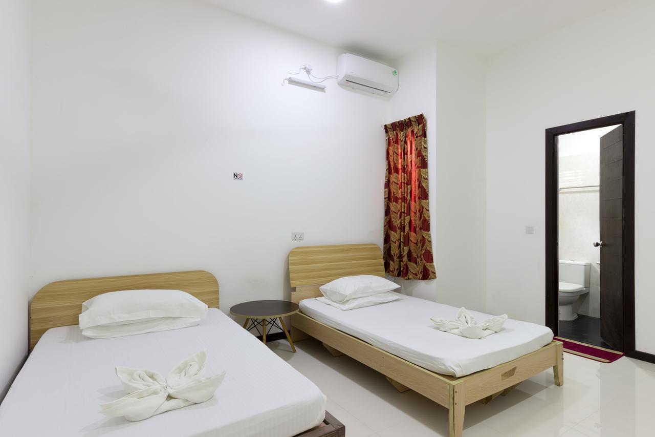 Surf Trip Maldives Hotel Thulusdhoo ภายนอก รูปภาพ