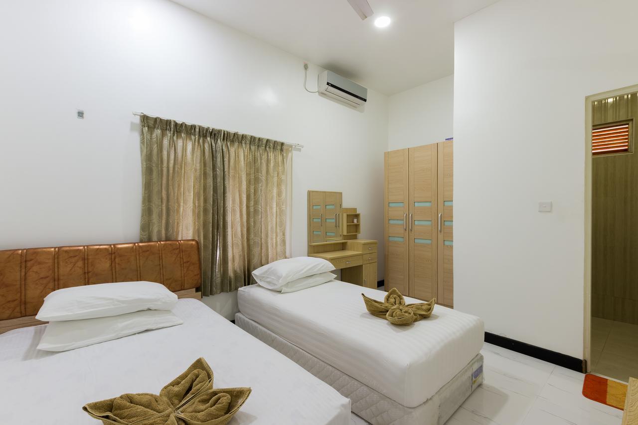 Surf Trip Maldives Hotel Thulusdhoo ภายนอก รูปภาพ