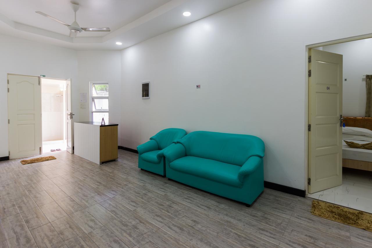 Surf Trip Maldives Hotel Thulusdhoo ภายนอก รูปภาพ